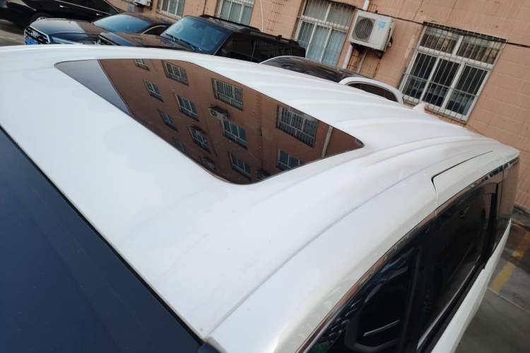 Used Buick GL8 2023 ES Lu Zun Deluxe Model
