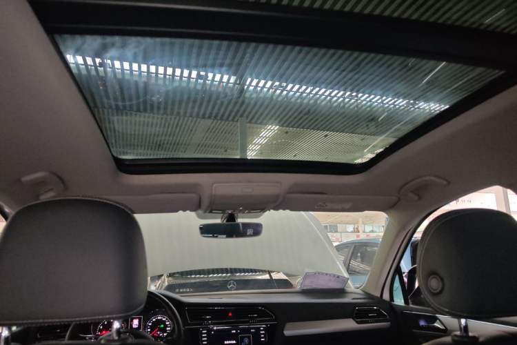 Used Volkswagen Tiguan L 2017 380TSI Automatic All-Wheel-Drive Luxury Edition
