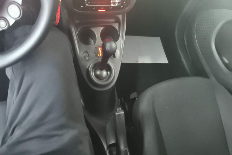 Used  fortwo 2018 1.0L 52kW Hardtop Dynamic Version China V
