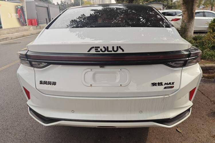 Used Dongfeng Aeolus Yixuan MAX 2023 1.5T Super Cool Trendy Dad Edition
