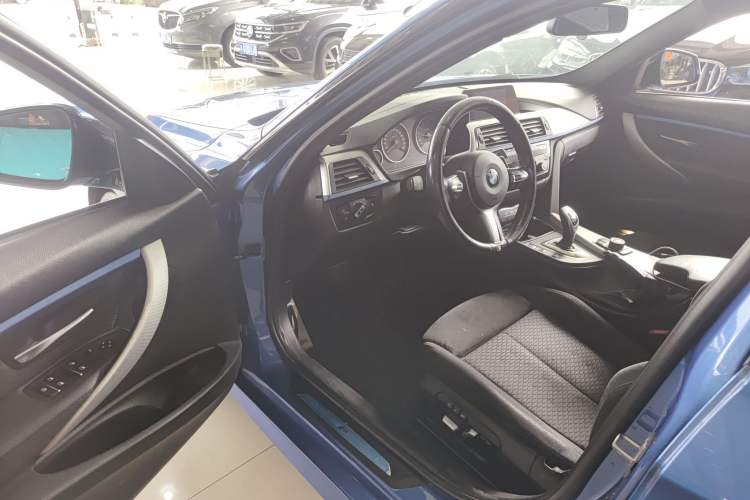 Used BMW 3 Series 2018 320i M Sport Package
