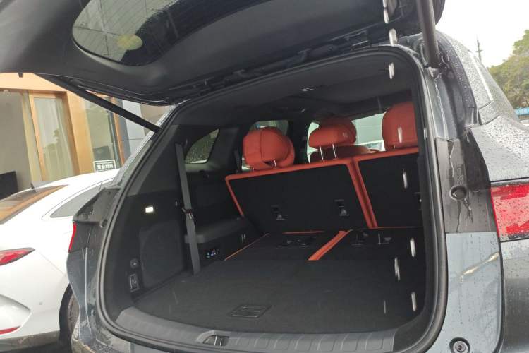 Used BYD Tang L 2025 EV 600KM All-Wheel-Drive LiDAR Flagship Model
