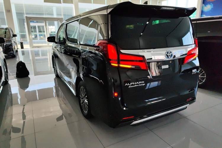 Used Toyota Alphard 2021 Dual-Motor 2.5L Premium Edition