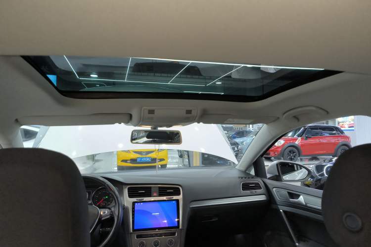 Used Volkswagen Golf 2015 1.6L Automatic Comfort Model
