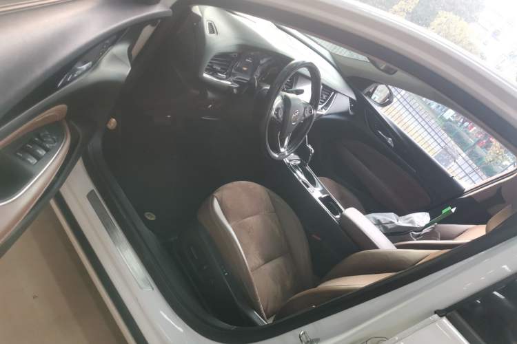 Used Buick Regal 2017 20T Prestige Model