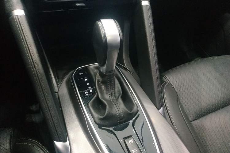 Used Renault Koleos 2017 2.0L Two-Wheel Drive Luxury Edition