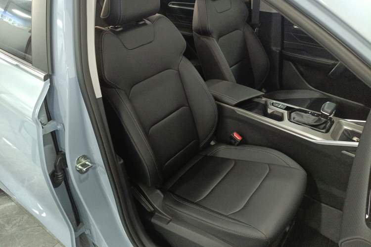 Used Geely Auto Emgrand 2025 4th Generation 1.5L CVT Luxury Version
