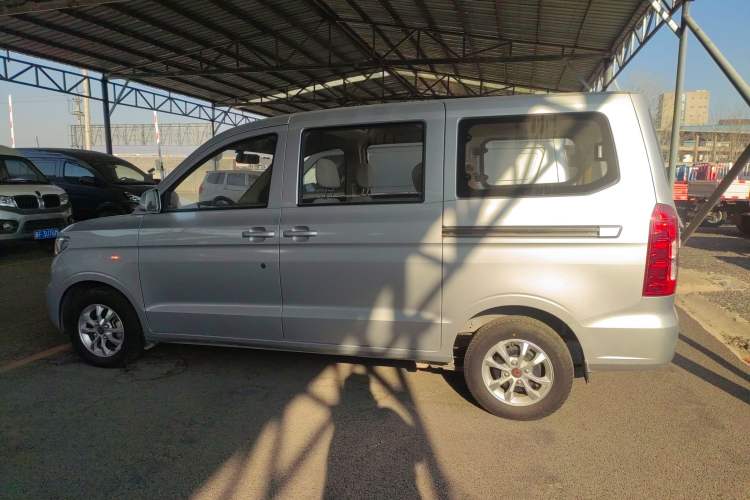 Used Wuling Hongguang V 2022 1.5L Enjoy Edition Electric-Powered LAR
