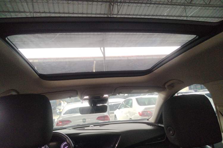 Used Buick Envision 2022 Encore Plus 652T Five-Seat Luxury Model
