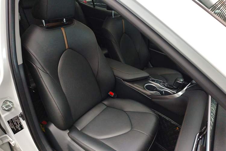 Used Toyota Camry 2022 2.0GVP Premier Edition
