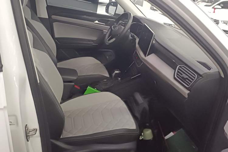 Used Volkswagen Tayron 2023 300TSI Two-Wheel-Drive Luxury Plus Advanced Edition
