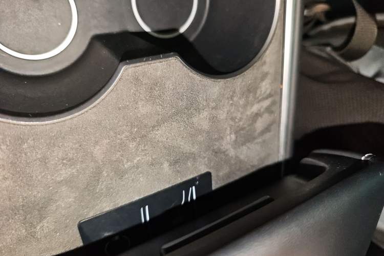 Used Tesla Model Y 2023 Rear-Wheel-Drive Version
