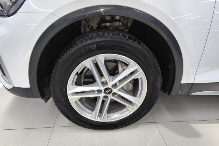 Used Audi Q5L 2023 40T Fashionable and Elegant Version