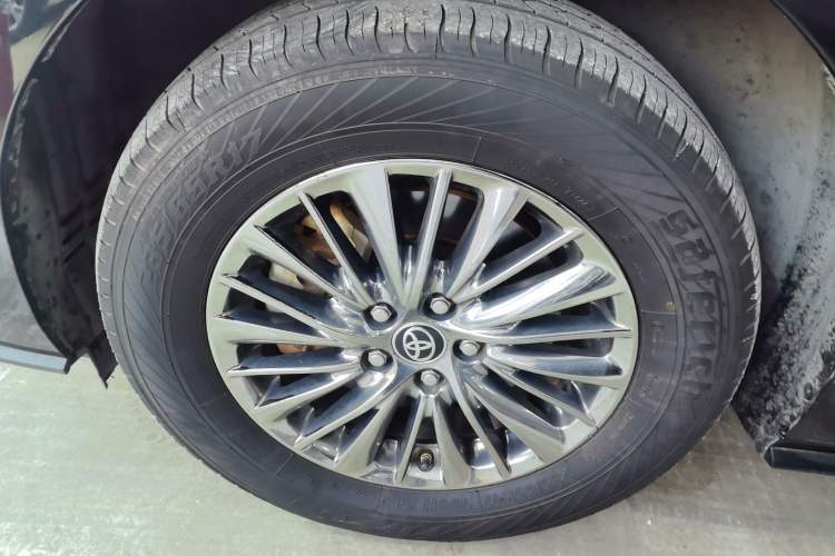 Used Toyota Sienna 2021 2.5L Hybrid Premium Edition