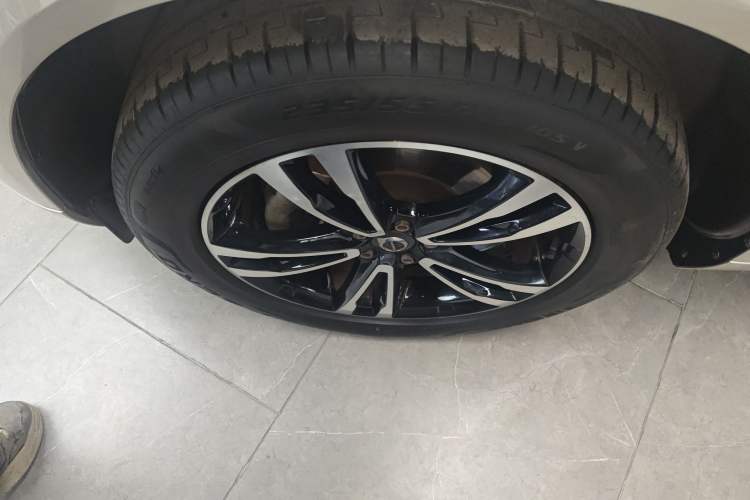 Used Volvo XC60 2019 T5 4x4 Zhiyuan Edition China VI Standard
