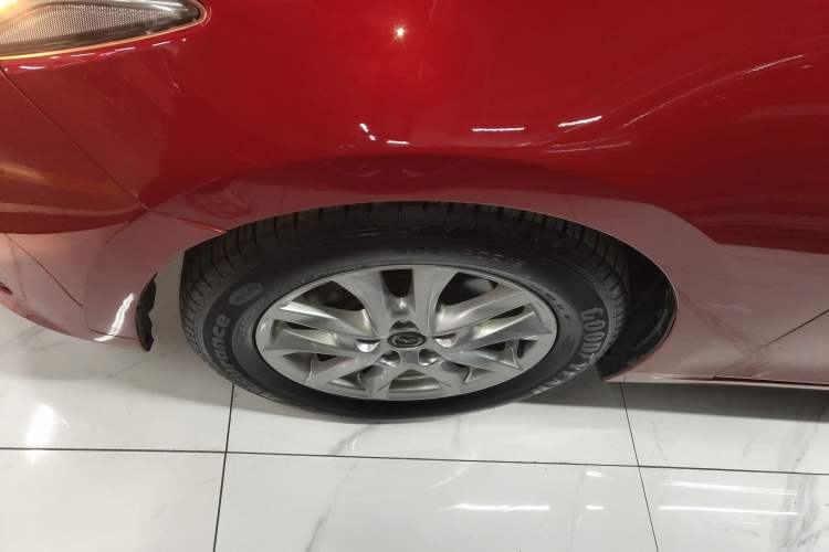 Used Mazda Mazda 3 Axela 2016 Hatchback 1.5L Automatic Comfort Model