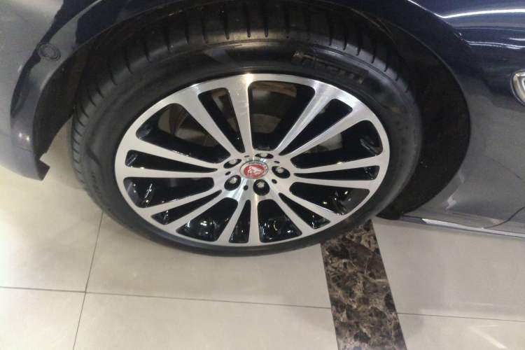 Used Jaguar XFL 2021 XFL 2.0T P250 Two-Wheel-Drive Luxury Deluxe Edition