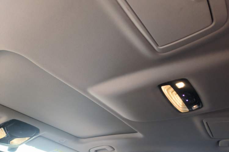 Used BMW 5 Series 2018 525Li Luxury Package
