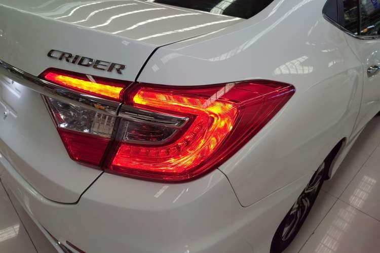 Used Honda Crider 2016 1.8L CVT Luxury Edition
