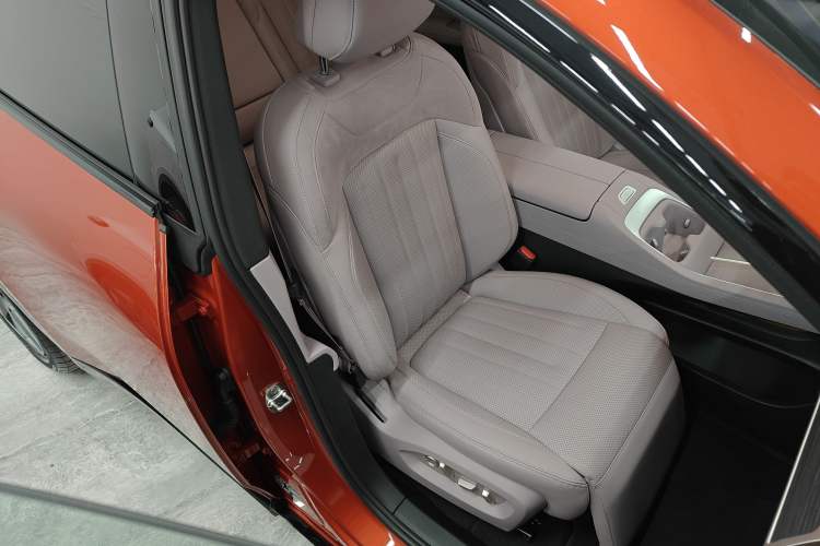 Used ONVO L60 2024 60 kWh Rear-Drive Version