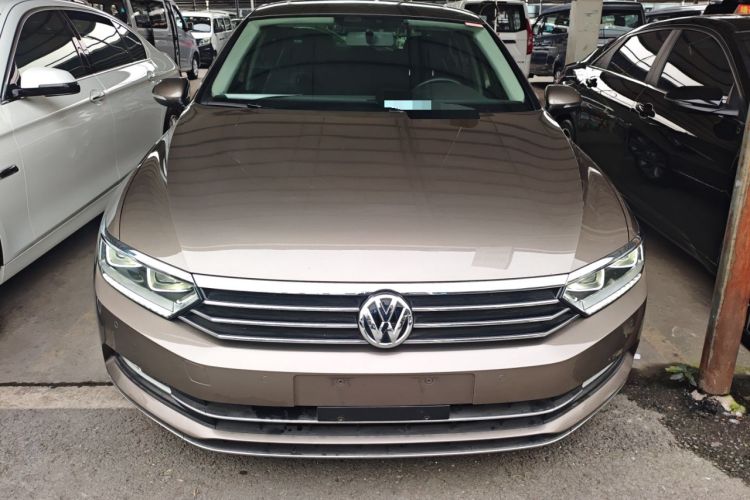 Used Volkswagen Magotan 2019 330TSI DSG Leading Model China VI Standard