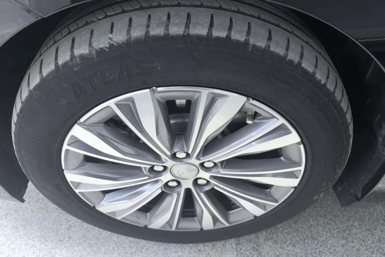 Used Hongqi E-QM5 2022 431 km Charge & Enjoy Edition
