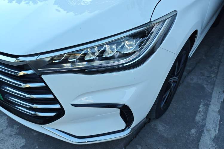 Used BYD Song MAX New Energy 2022 DM-i 105KM Flagship Model
