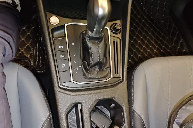 Used Volkswagen Lavida 2024 1.5L Automatic 5 Million Edition
