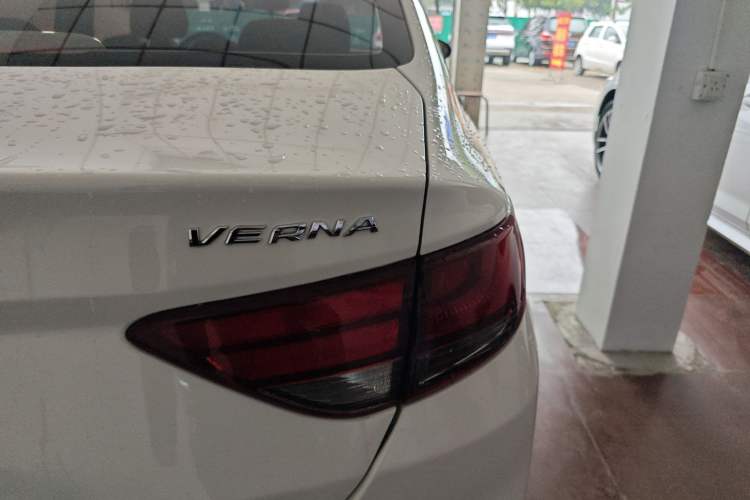 Used Hyundai Celesta 2017 1.6L Manual Enjoyment Edition GLS