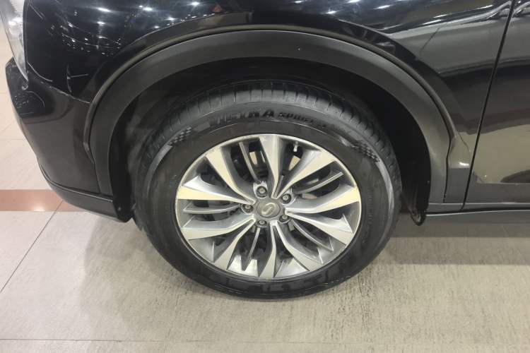 Used GAC Trumpchi GS8 2017 320T Two-Wheel Drive Luxury Smart Connectivity Version (7 Seats)
