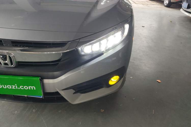 Used Honda Civic 2016 220TURBO CVT Prestige Edition
