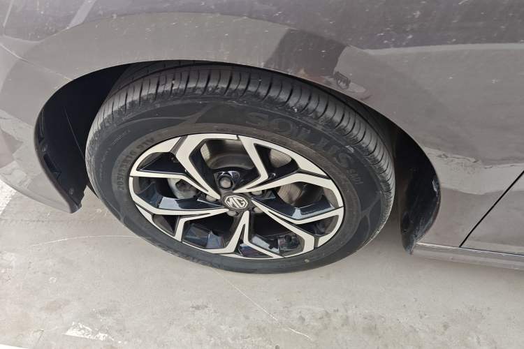 Used MG 5 2022 180 DVVT CVT Youth Luxury Edition
