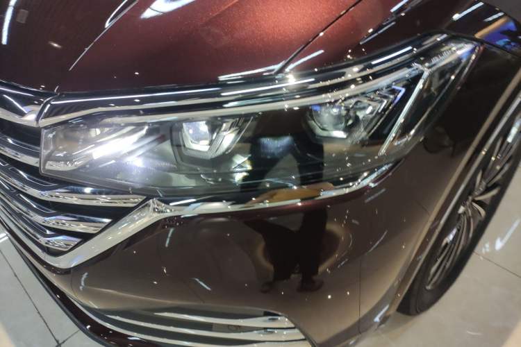 Used Volkswagen Viloran 2023 380TSI Prestige Edition