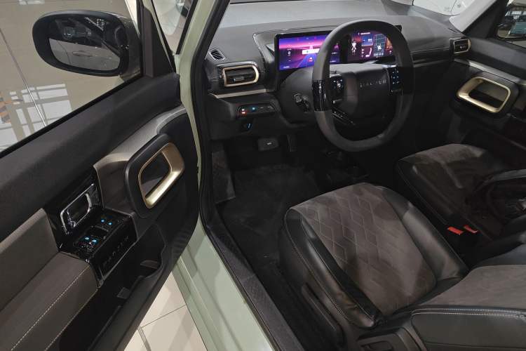 Used Baojun KiWi EV 2023 Smart Trend Edition Lithium Iron Phosphate
