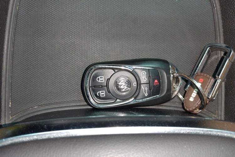 Used Buick GL8 2017 ES 28T Luxury Model China V Standard
