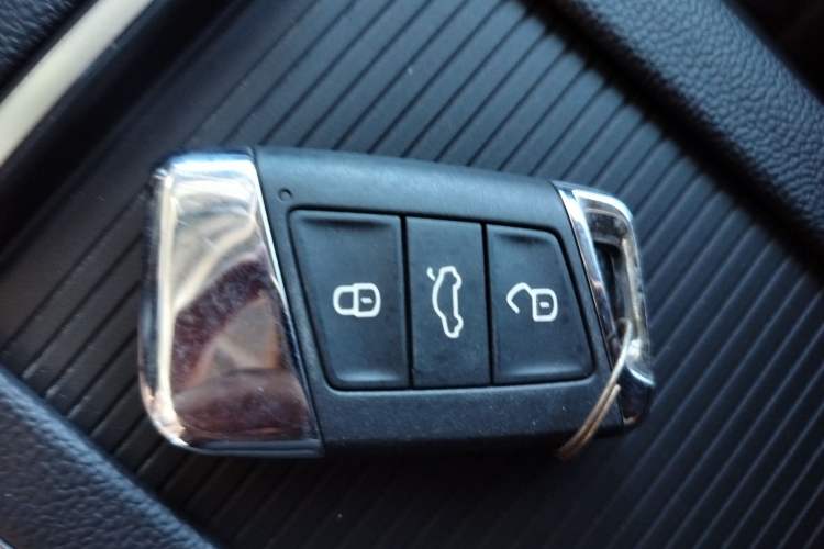 Used Volkswagen Magotan 2017 330TSI DSG Luxury Model
