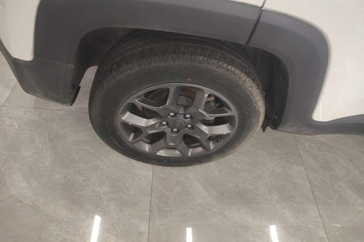 Used  Renegade 2017 180T Automatic Kinetic Edition+
