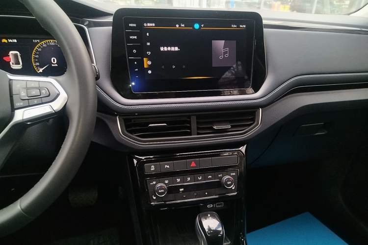 Used Volkswagen Tharu 2025 NewRui 300TSI Prestige Edition
