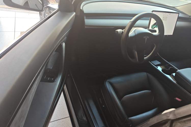 Used Tesla Model 3 2019 Standard Range Rear-Wheel Drive Upgraded Version (52 kWh)
