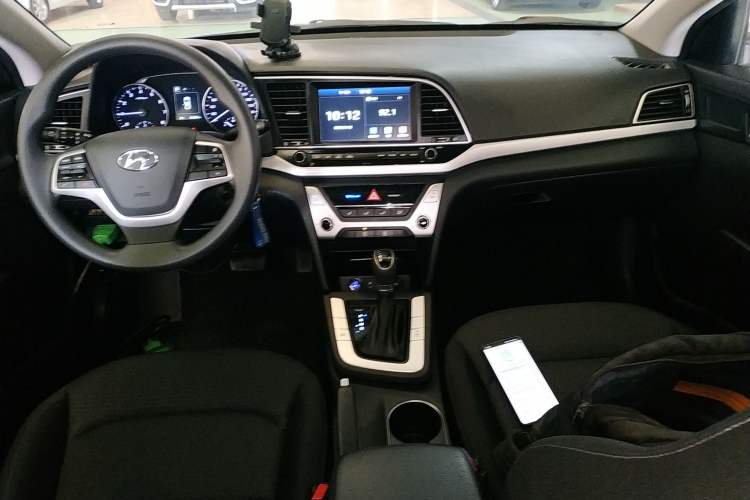 Used Hyundai Elantra 2016 1.6L Automatic ZhiXuan – Elite Version