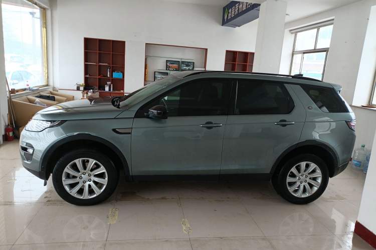 Used Land Rover Discovery Sport 2019 240 PS SE Version China VI Standard
