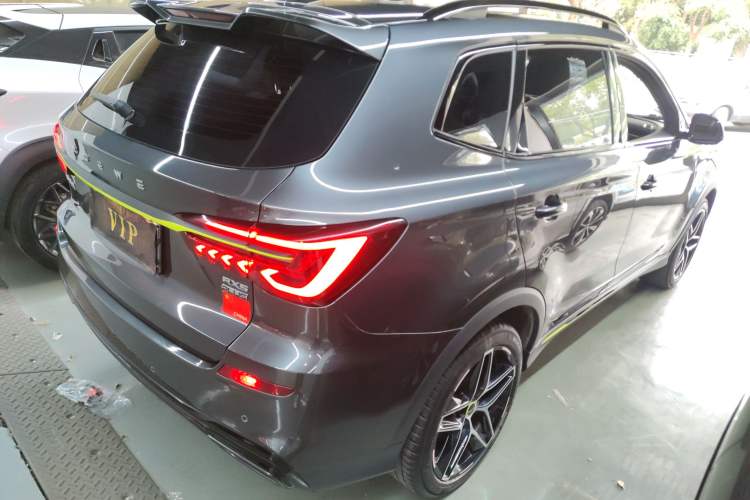 Used Roewe RX5 2023 PLUS 330TGI Automatic Trendsetting Smart Edition
