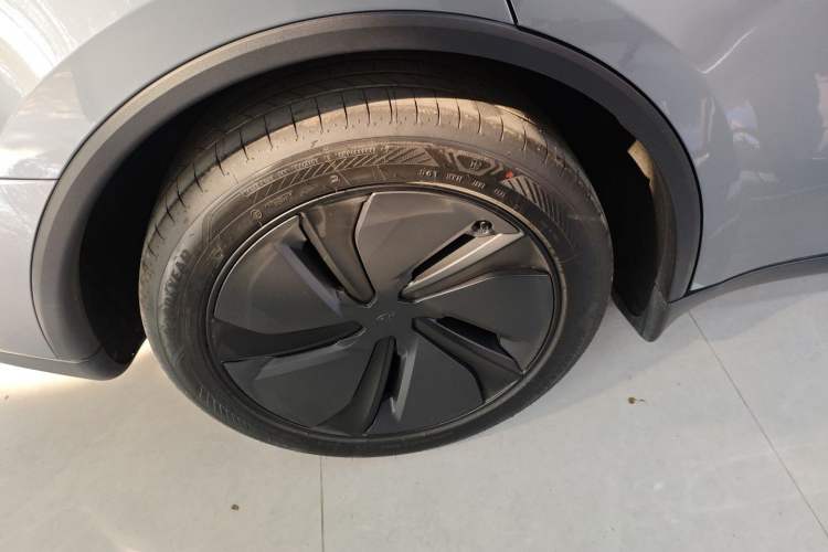 Used Tesla Model Y 2025 Rear-Wheel Drive First Edition