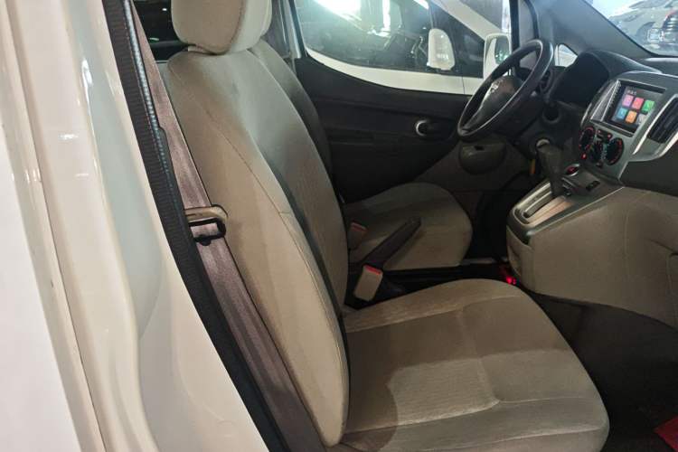 Used Nissan NV200 2018 1.6L CVT Luxury Model
