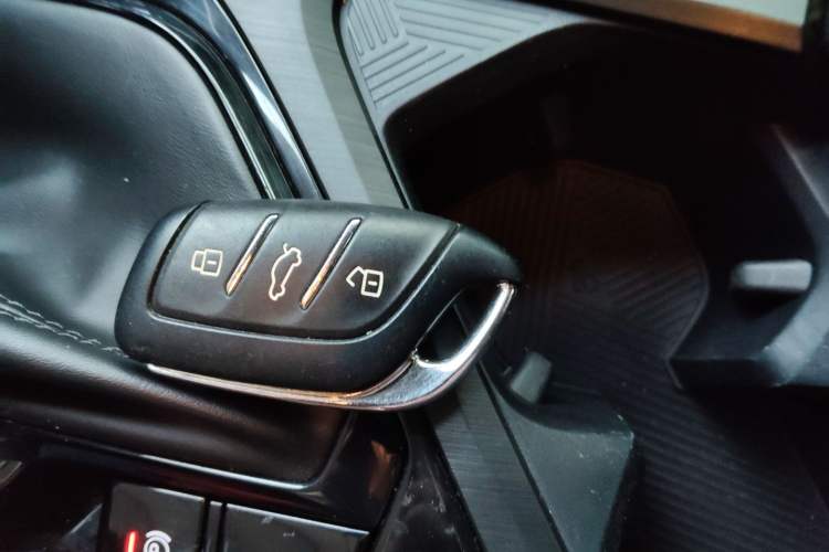 Used Roewe i5 2021 1.5L CVT Platinum Edition