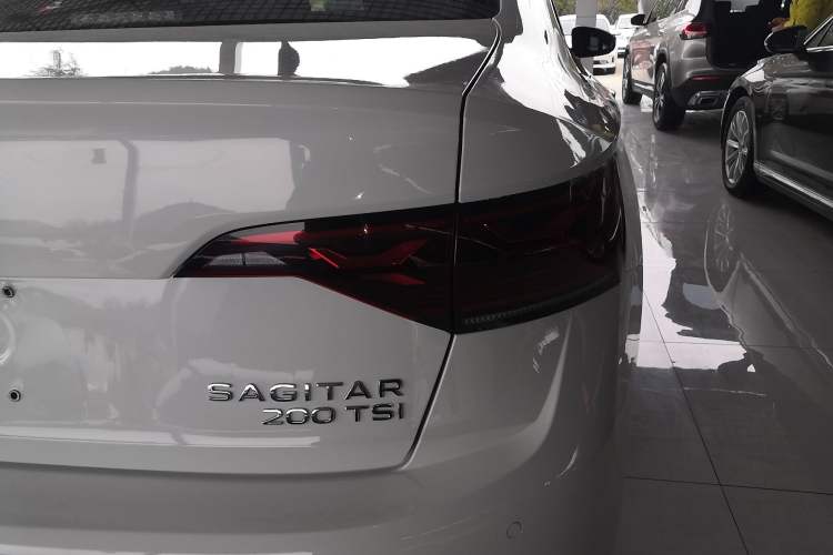 Used Volkswagen Sagitar 2023 200TSI DSG Excellence Edition
