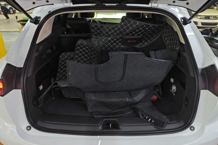 Used Buick Envision 2022 Encore S 552T Two-Wheel Drive Elite Model
