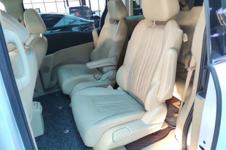 Used Buick GL8 2023 Land Executive Class 652T Luxury Model
