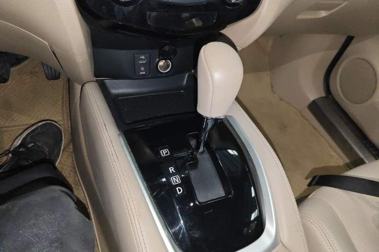 Used Nissan X-Trail 2014 2.0L CVT Smart Edition 2WD
