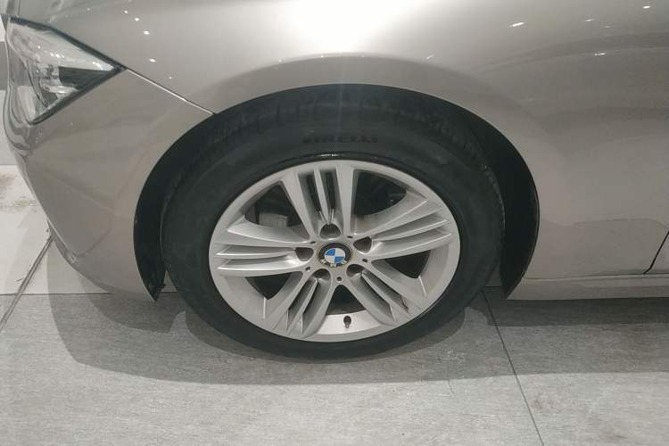 Used BMW 3 Series 2017 320Li Fashion Model
